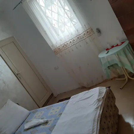 Top Hotel *