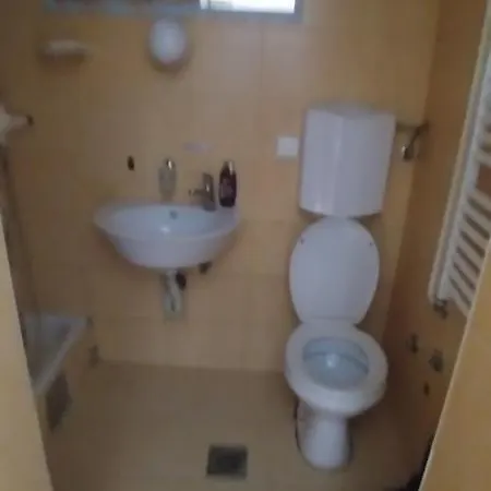 Top Hotel *